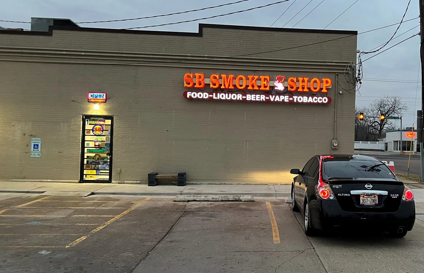 SB Smoke Shop & Liquor